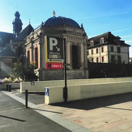 Chateau Walk アパート *