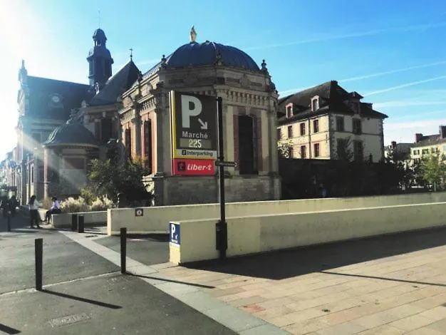 Chateau Walk アパート *